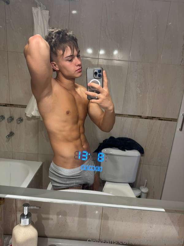 Hola me estoy poniendo cachonda y necesito un buen sexo. 😍