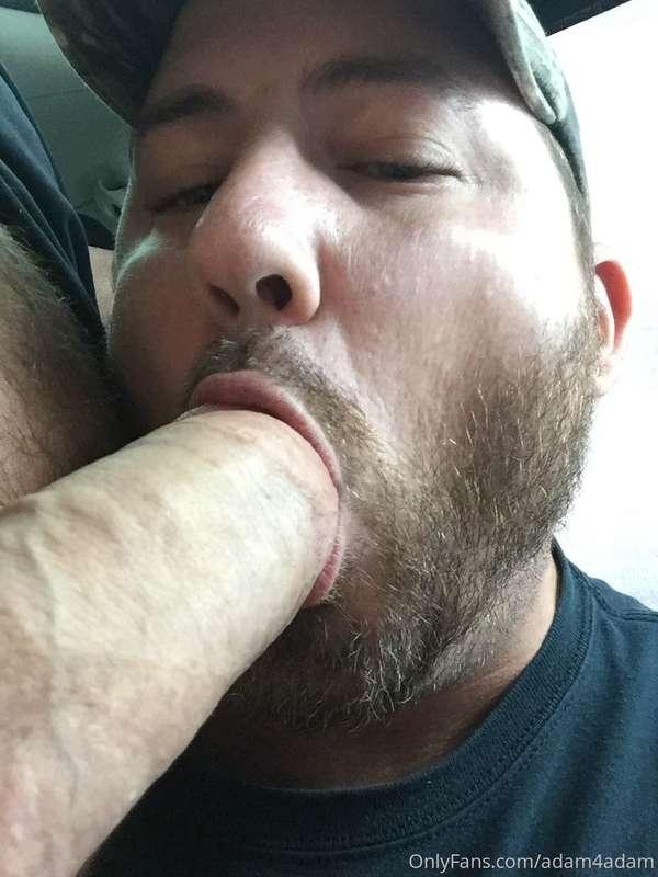 Sucking this huge daddy dick at the rest stop on i95 in SC 😋