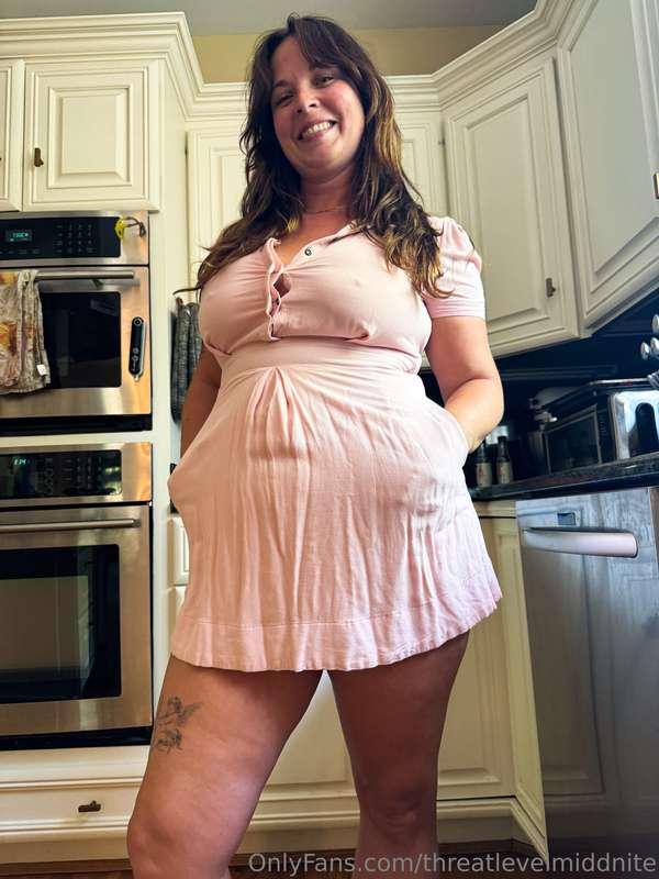 Heyyyy 😊 I got a lot of asks for the dress and panties that ..