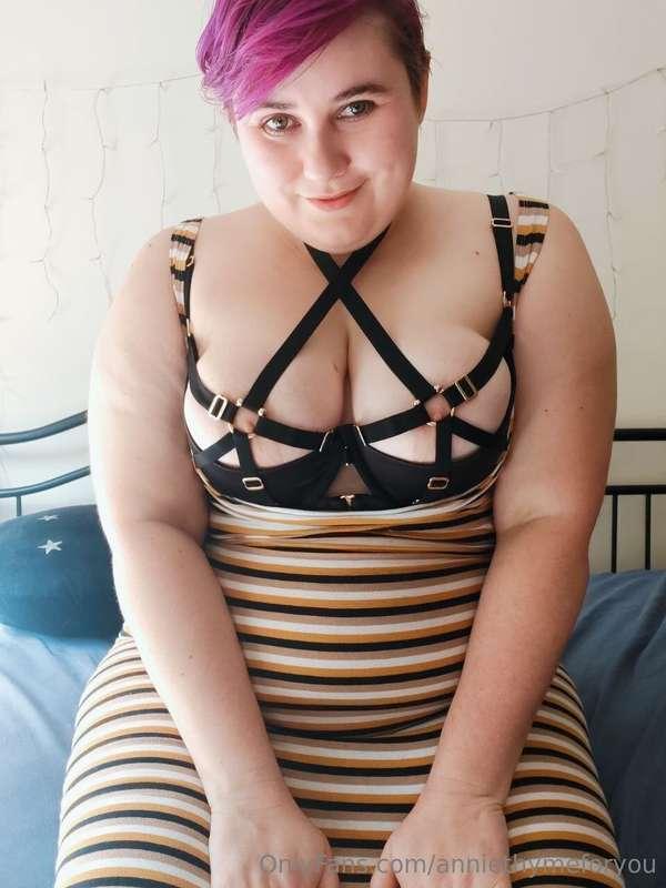 This bra always makes me feel so sexy! Should I wear it out ..