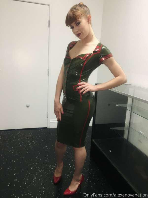 Wearing latex 🤤 before I became allergic 😢