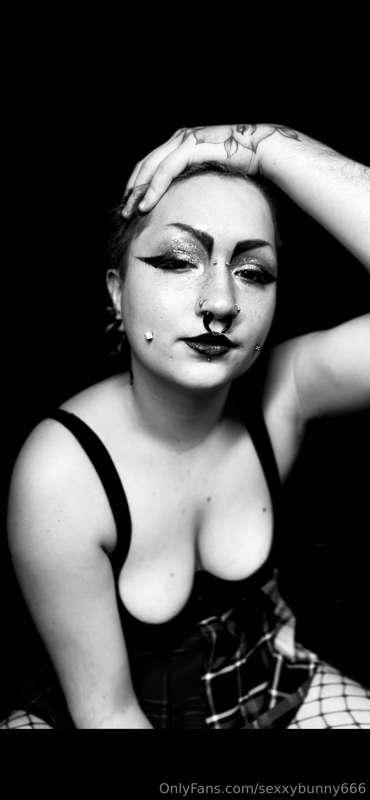 sexxybunny666 image #0