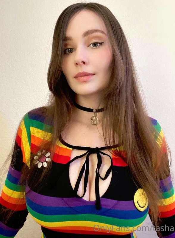happy pride month 
❤️🧡💛💚💙💜