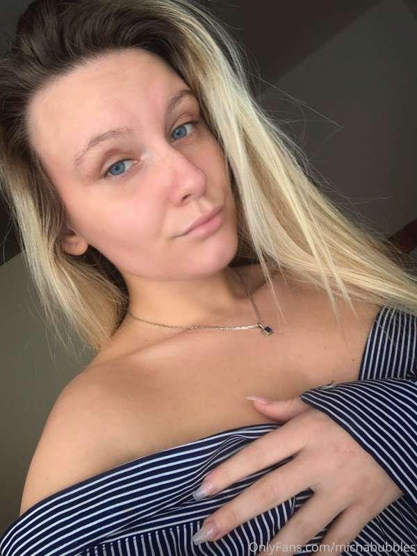 Hey babes 😍 Hope you have a wonderful day ☀️
Swipe ---> for ..