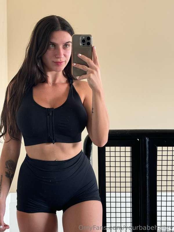 I'm ready for you to stretch me out 😏
