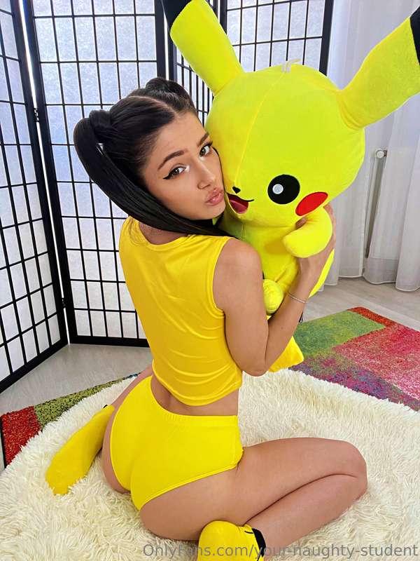 Wish I could hold someone else like this 😅