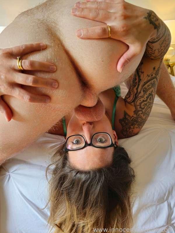 Sorry about the bum of @innocenthubbyxxx being in the way...
...unless you like it?