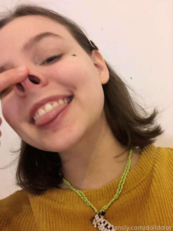 I like to fool around sometimes😚 I think you and I could have a lot of fun together😂

#babyface #cute #teen #life #vlog #foryou #blog #college #schoolgirl #pretty