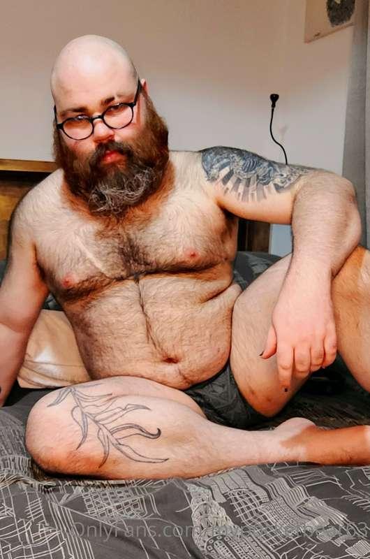 How wants to cum over for a slumber party 🥳 only issue no on..
