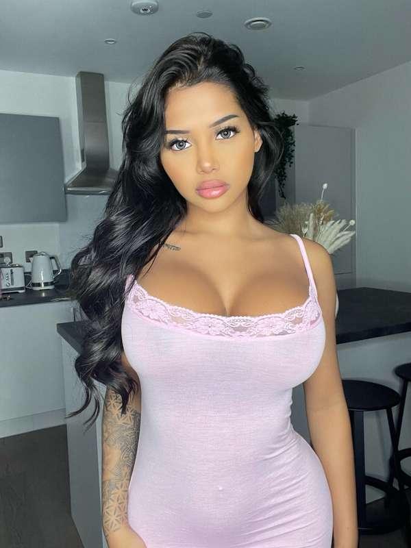 do u wish u were behind me rn??🤪