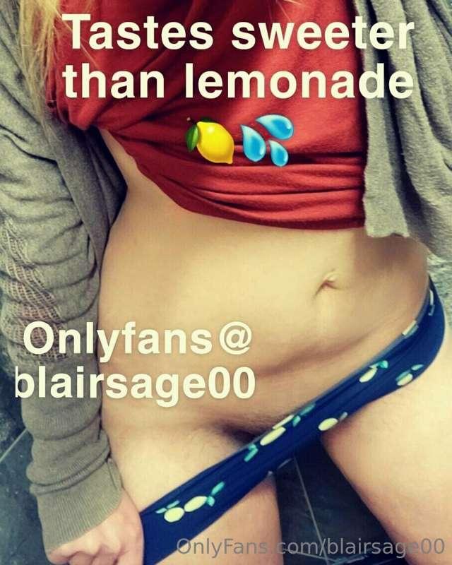 Tastes sweeter than lemonade! 🍋💦😋

👻 blairsage18 
💦 blairsag..