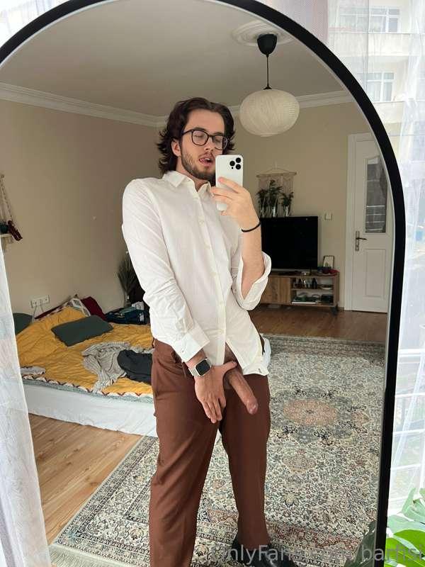 Can’t fit it in the pants 😪