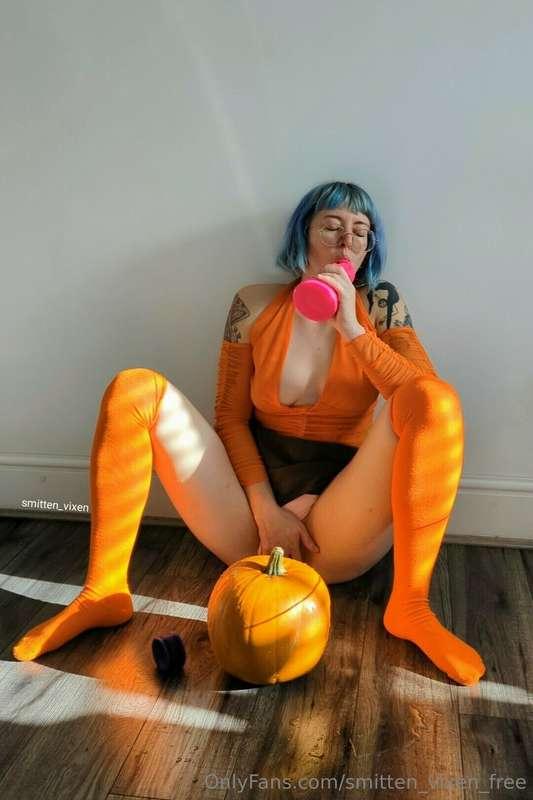 It's pumpkin fucking timeee!! 🎃
"Pumpkin I wanna cum all ove..