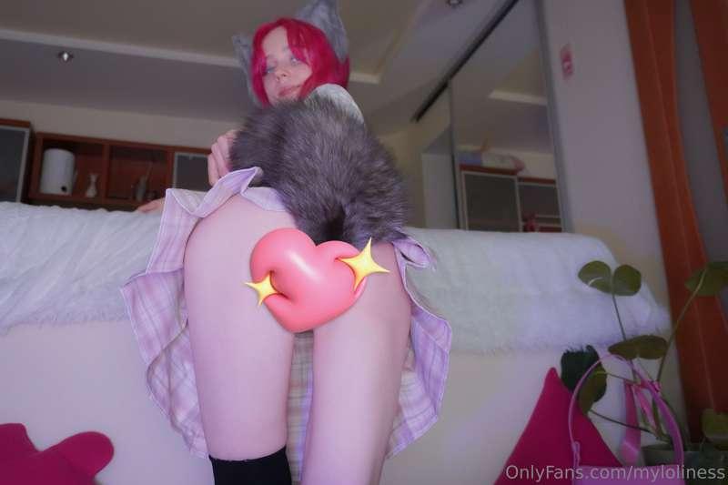 Woof!  I finally got my new anal tail and put it in for the ..