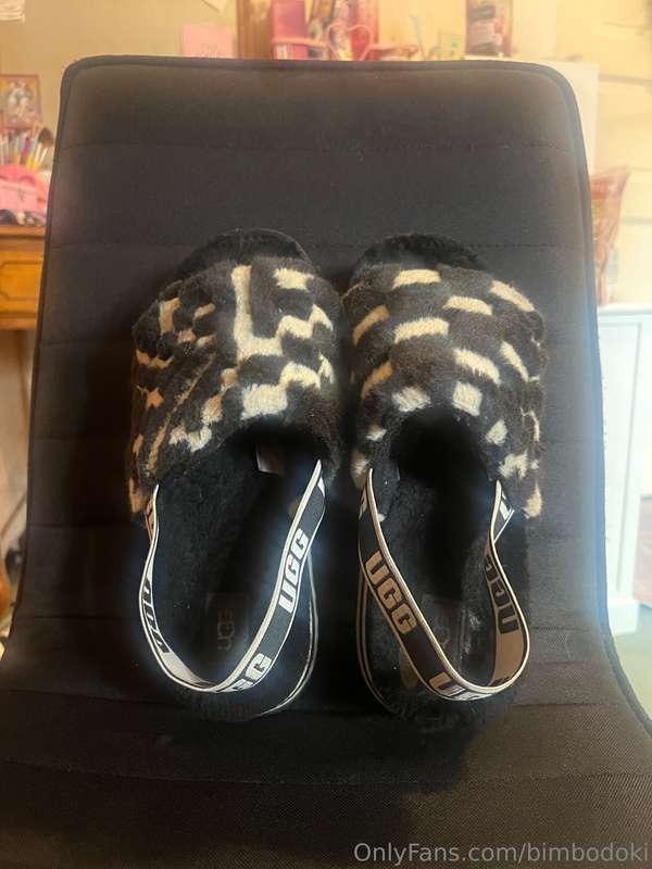 I’m selling all of my old worn shoes! DM me if you’re intere..