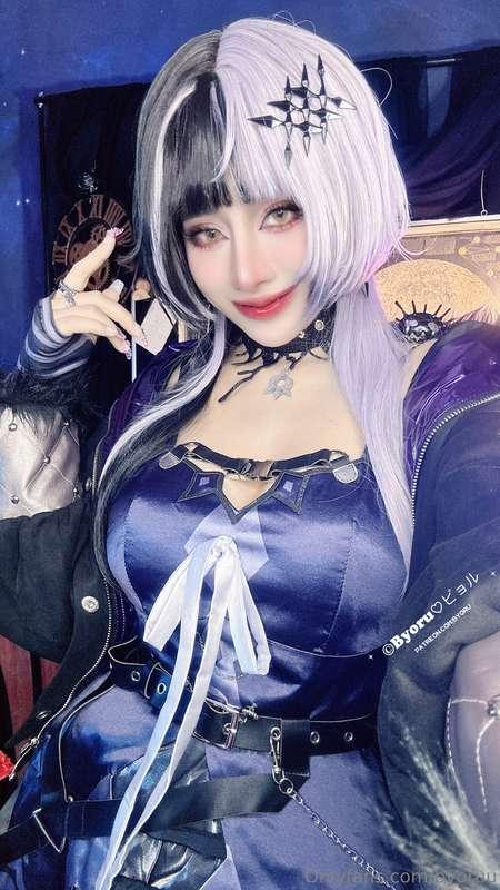 Shiori Novella is up! With free preview video: ▶Selfies & vi..