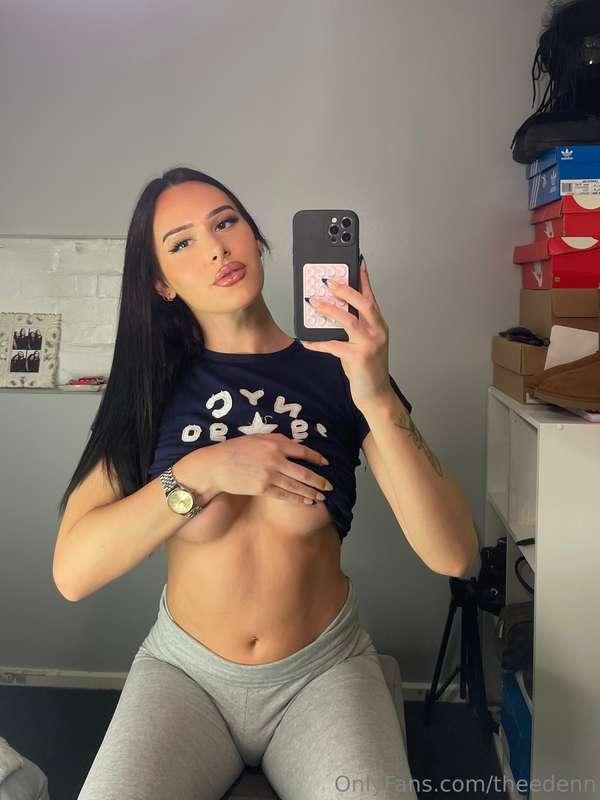 Can you imagine taking all of these clothes off me?😬