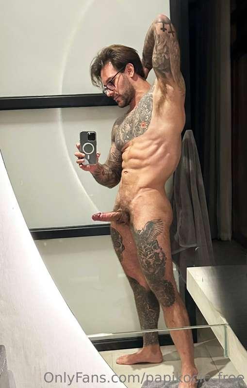 Tell me you love your Papi… Beg for this cock while kneeled ..