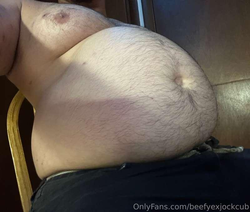 These jeans and belt are about done for… 😮‍💨 figured I’d sha..