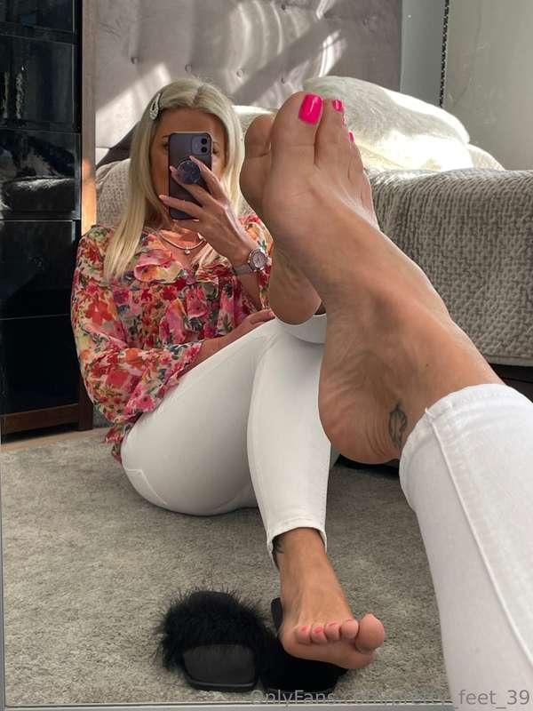 pretty_feet_39 image #0