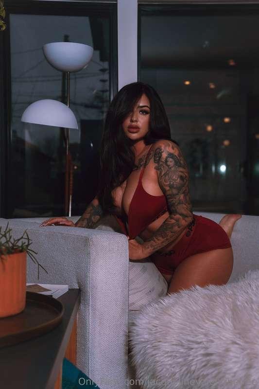 Wearing red just makes me feel even hotter 🔥