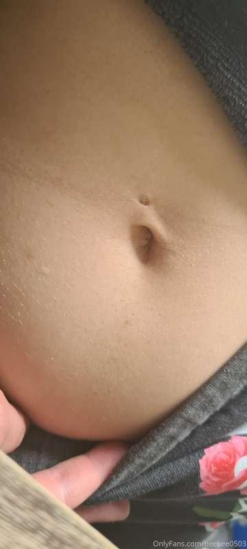 Please poke my innie :)