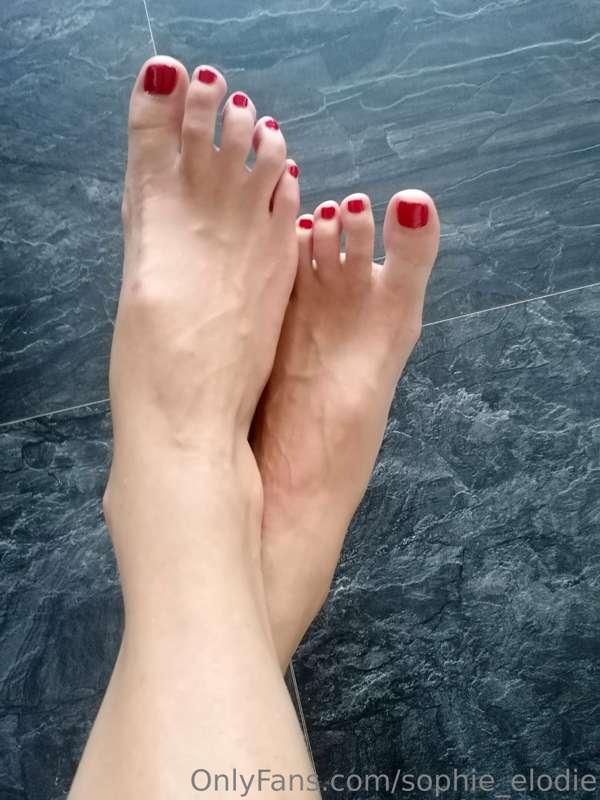 some of you want to see my feet ;)