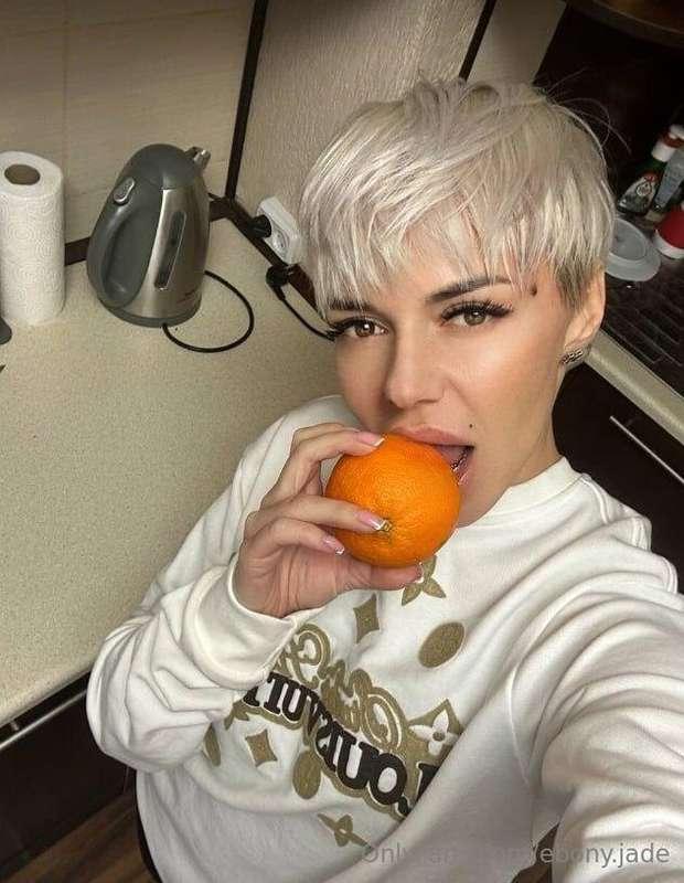 Hi! My friend @karinasnowwhite created her onlyfans today 🥰 ..