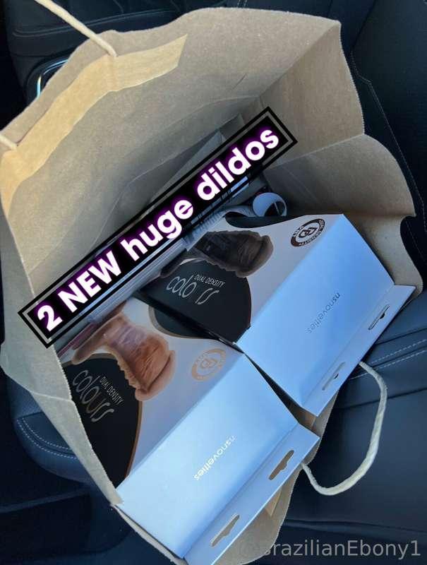 Ahhh omg 😱 look at my NEW toys! How exciting! 😆🍆💦Which one s..