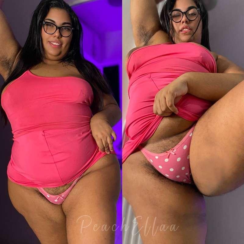 ⁽²⁴⁾ @peachellaa has a GIANT DELICIOUS ASS to show you 😻🤤 sh..