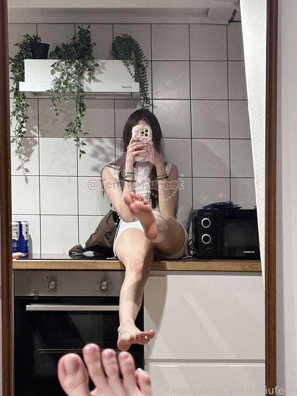 temikmiufeet image #2