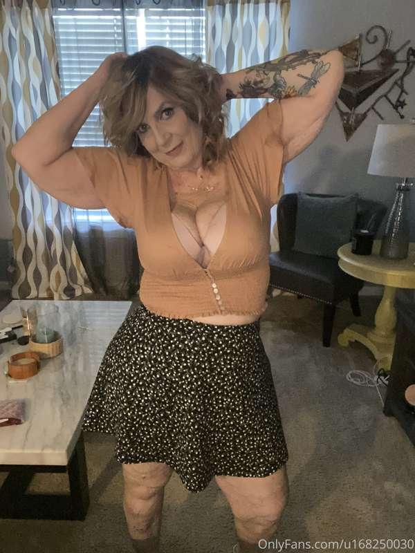 Mini skirt pics