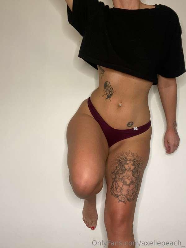 Am I looking too sexy from this view? 😉