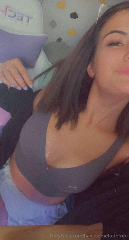 I'm sorry I've been MIA! I've had some medical shit come up ..