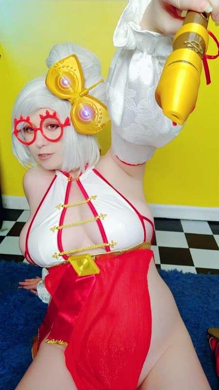 Playing as Purah last night was so fun.......I think I'm gon..