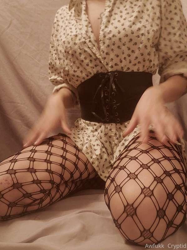Corresponding video out soon in your messages 🥴 enjoy bbs💋