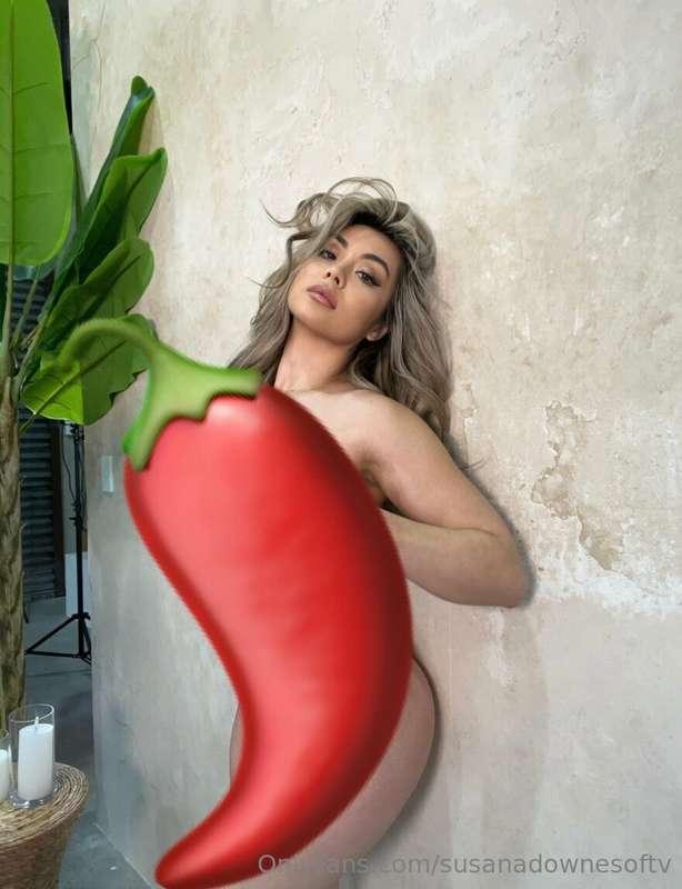 Feelin' hot.. 🌶️ 😘 
Check your DMs hunny xx