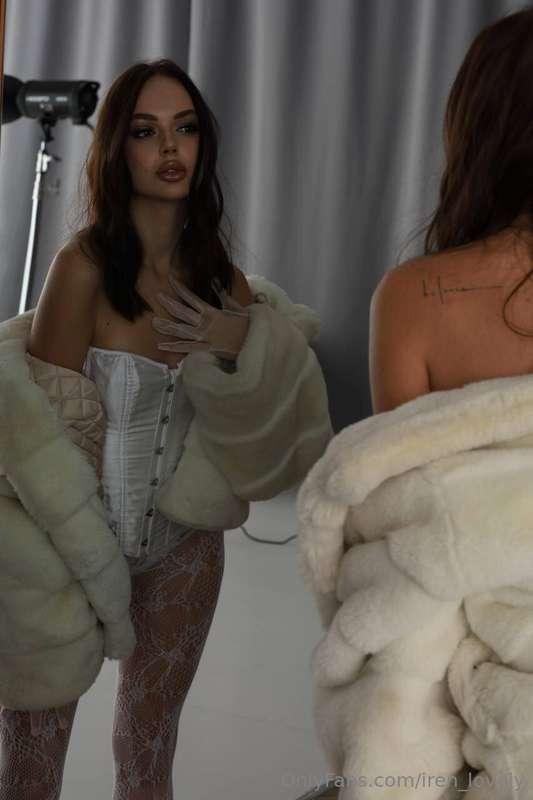 The way my fingers rest here wasn’t planned… but I left them..