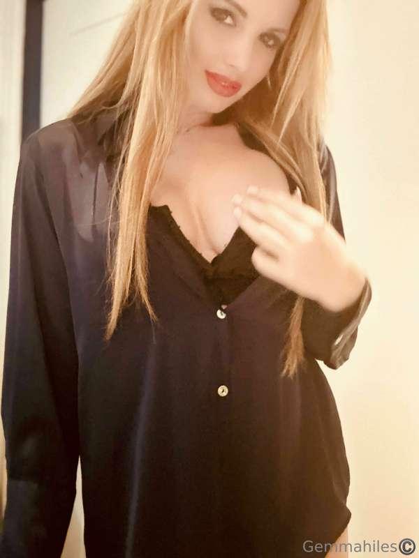 Barely there, but impossible to miss