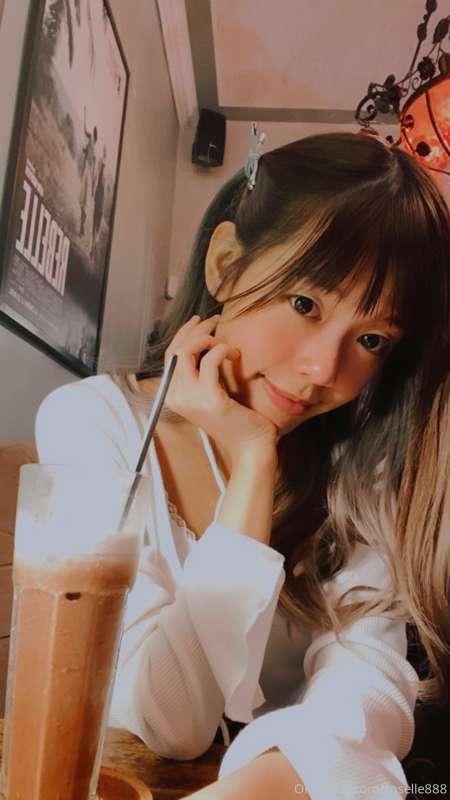 Happy Weekend baby 🥰💕 if you’re bored, can you join me in my..