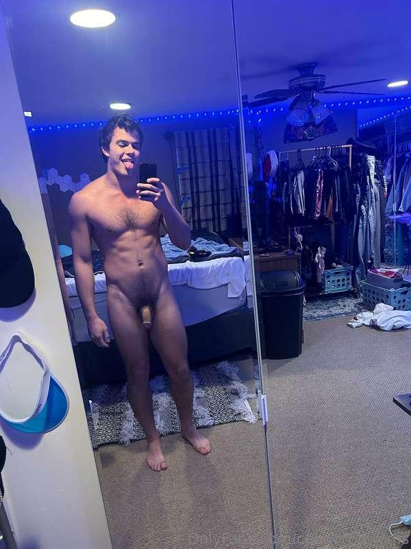 connorbottoms image #0