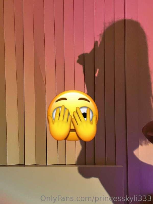 Check out this uncensored pic 👀 on @julietanna