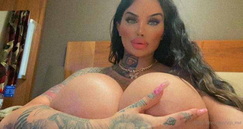 Feeling like such a slut today 😈