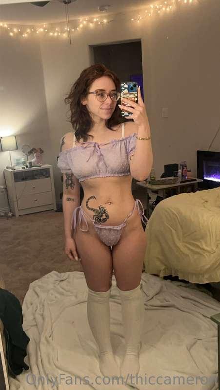 feeling cuteeeee