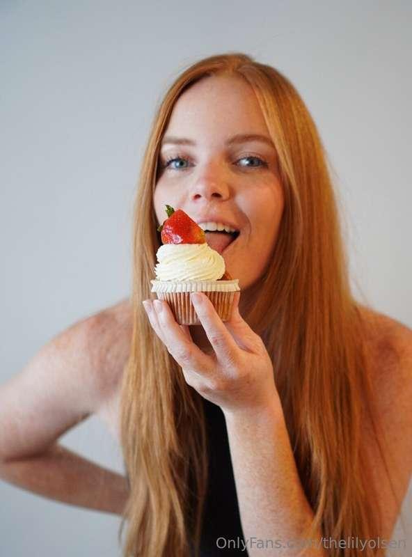 Strawberry shortcake like me for my birthday 🥳 