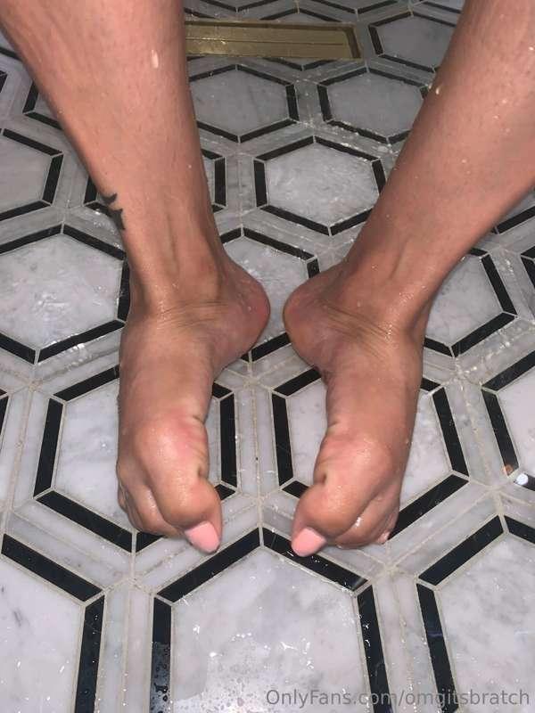 omgitsbratch image #0