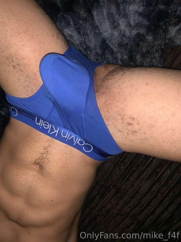 Poco a poco se sale solo del bóxer cuando crece XL🍆🍆💦