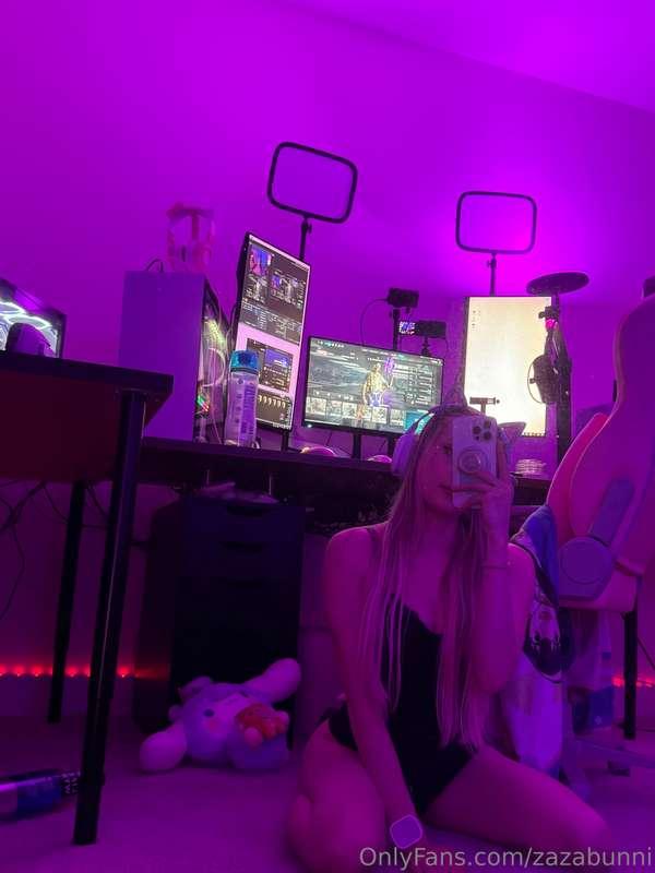 What are you playing today? 👉👈