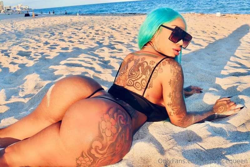 Sex on the Beach 🏖️ This Ass is Elite 
DM me for the Video