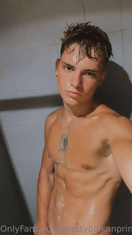Check your DMS to see the naughty video I made today in the ..